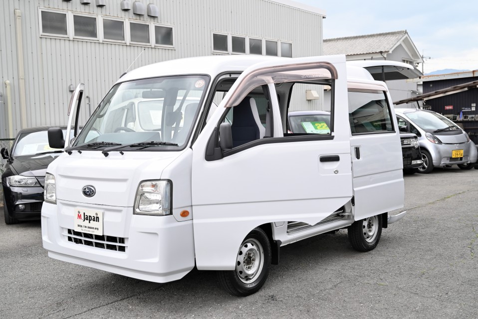 サンバーバン トランスポーター 5速 4WD 下廻り画像有り ｜エム